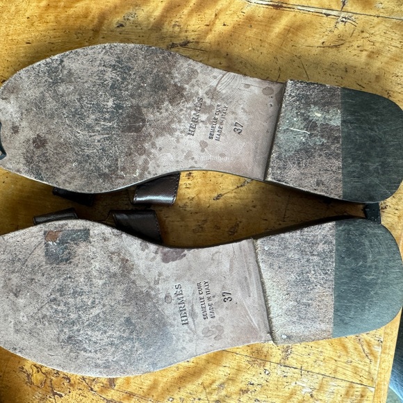 Pewter and black classic Chanel ballet(37 1/2).Good condition. Matte finish. - Picture 3 of 3